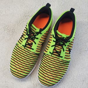 Nike Roshe Two Flyknit Electric Green/Black-Title Orange Running Shoes Size 6.5Y